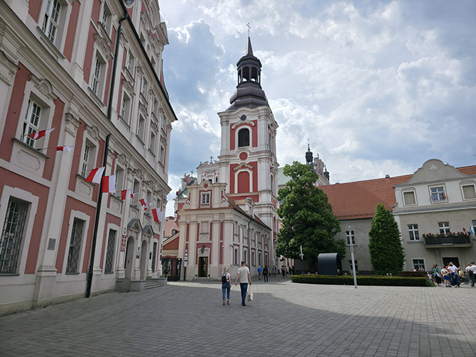 Porównanie jakości aparatów w smartfonach Samsung Galaxy S25 Ultra i Xiaomi 15 Ultra. Sprawdź, który robi lepsze zdjęcia i filmy [nc1]
