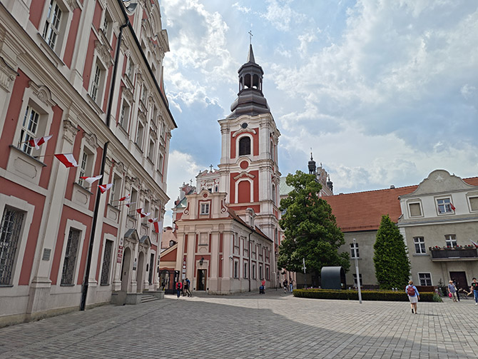 Porównanie jakości aparatów w smartfonach Samsung Galaxy S25 Ultra i Xiaomi 15 Ultra. Sprawdź, który robi lepsze zdjęcia i filmy [nc1]