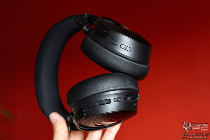 Recenzja Razer Kraken V4 Pro. Trzy rodzaje łączności, stacja z wyświetlaczem OLED, haptyka i mnóstwo innych funkcji [nc1]