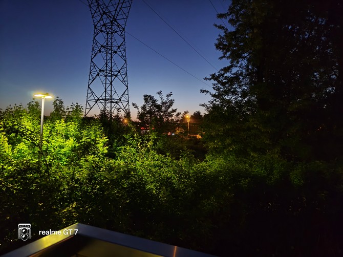 Test smartfona realme GT 7 - układ Dimensity 9400e, bateria 7000 mAh i aparat Sony IMX906. Oto nowy zabójca flagowców! [nc16]