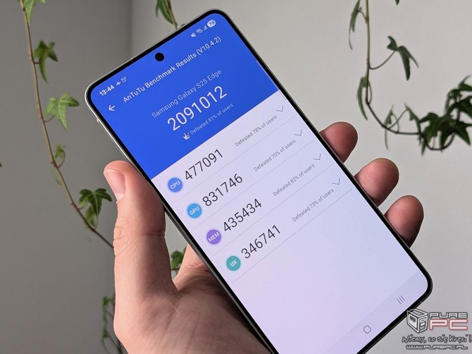 Test smartfona Samsung Galaxy S25 Edge - operacja się udała, pacjent zmarł. Najbardziej kontrowersyjna premiera tego roku? [nc1]