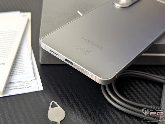 Test smartfona Samsung Galaxy S25 Edge - operacja się udała, pacjent zmarł. Najbardziej kontrowersyjna premiera tego roku? [nc1]