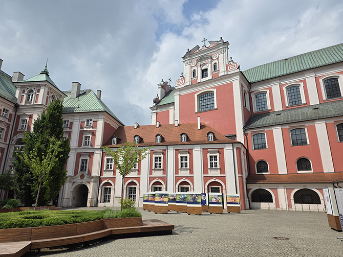 Porównanie aparatów Samsung Galaxy S25 Edge vs Galaxy S25 Ultra. Podobna jakość zdjęć i filmów, czy jednak niespodzianka? [nc1]