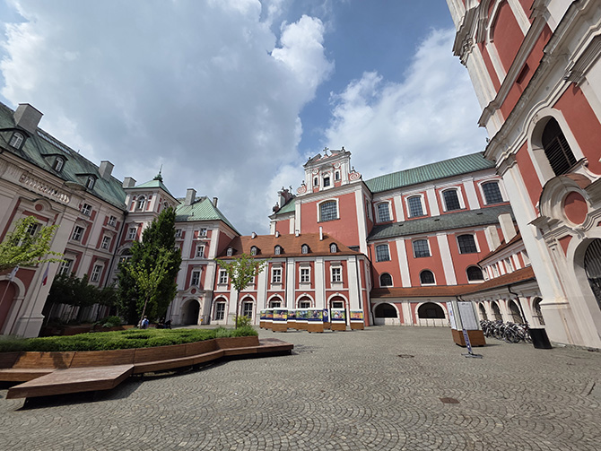 Porównanie aparatów Samsung Galaxy S25 Edge vs Galaxy S25 Ultra. Podobna jakość zdjęć i filmów, czy jednak niespodzianka? [nc1]