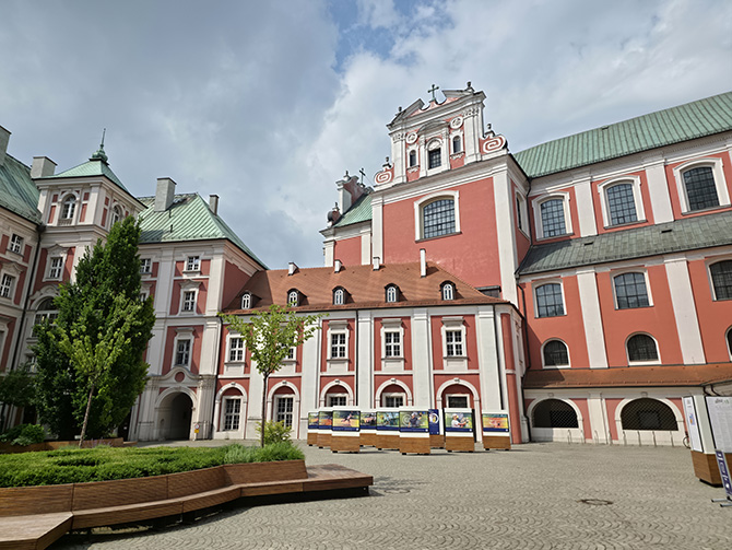 Porównanie aparatów Samsung Galaxy S25 Edge vs Galaxy S25 Ultra. Podobna jakość zdjęć i filmów, czy jednak niespodzianka? [nc1]