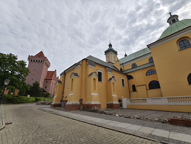 OPPO Find X8 Pro vs Vivo X200 Pro, porównanie aparatów. Zobacz, który smartfon robi lepsze zdjęcia i filmy [nc1]