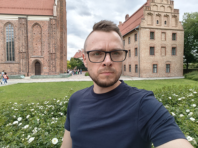 OPPO Find X8 Pro vs Vivo X200 Pro, porównanie aparatów. Zobacz, który smartfon robi lepsze zdjęcia i filmy [nc1]