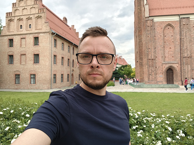 OPPO Find X8 Pro vs Vivo X200 Pro, porównanie aparatów. Zobacz, który smartfon robi lepsze zdjęcia i filmy [nc1]