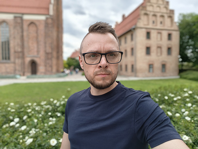 OPPO Find X8 Pro vs Vivo X200 Pro, porównanie aparatów. Zobacz, który smartfon robi lepsze zdjęcia i filmy [nc1]