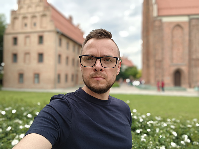 OPPO Find X8 Pro vs Vivo X200 Pro, porównanie aparatów. Zobacz, który smartfon robi lepsze zdjęcia i filmy [nc1]