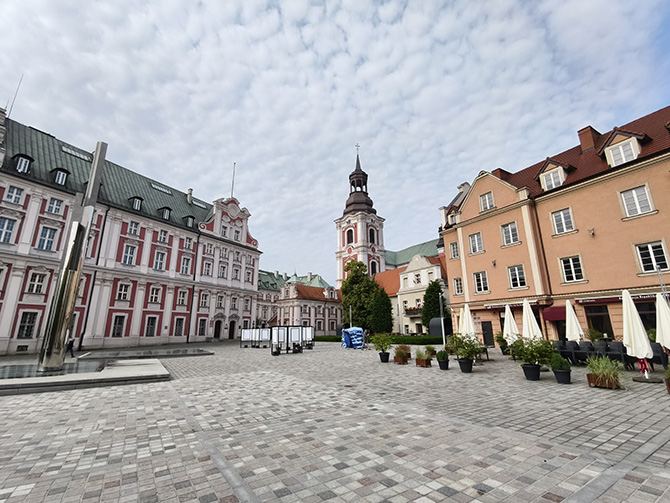 OPPO Find X8 Pro vs Vivo X200 Pro, porównanie aparatów. Zobacz, który smartfon robi lepsze zdjęcia i filmy [nc1]