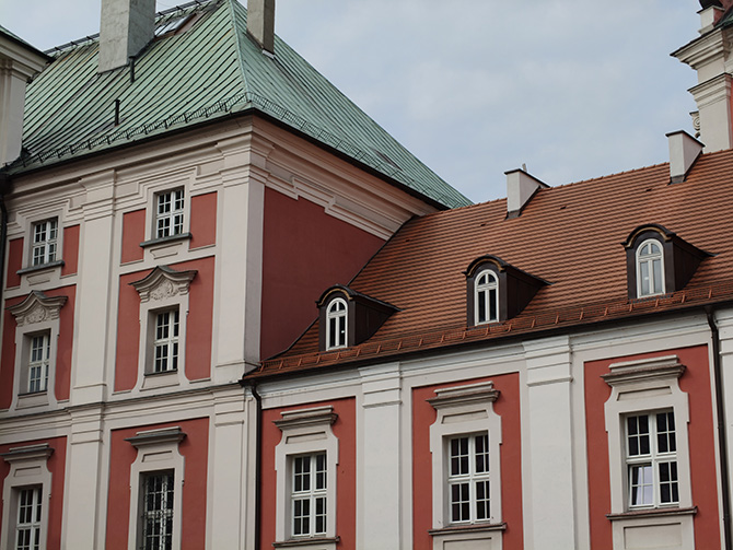 OPPO Find X8 Pro vs Vivo X200 Pro, porównanie aparatów. Zobacz, który smartfon robi lepsze zdjęcia i filmy [nc1]