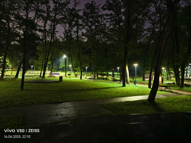 Test smartfona vivo V50 - stylowy model z pojemną baterią. Zachwyci amatorów fotografii, ale rozczaruje maniaków wydajności [nc18]