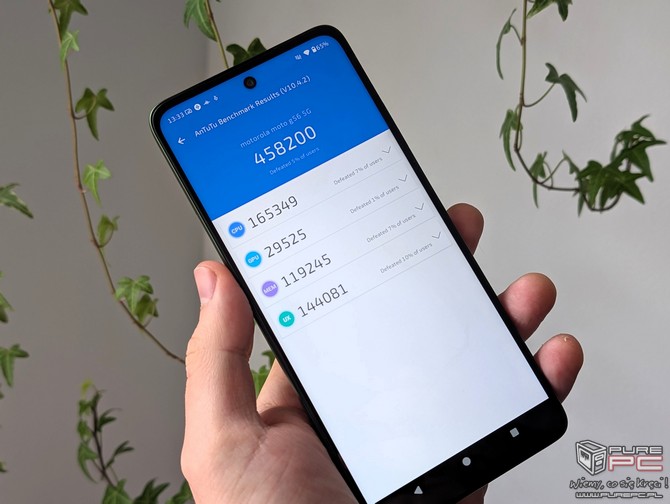 Test smartfona Motorola moto g56 5G - niedroga opcja dla osób przywiązanych do słuchawek przewodowych i kart microSD [nc1]