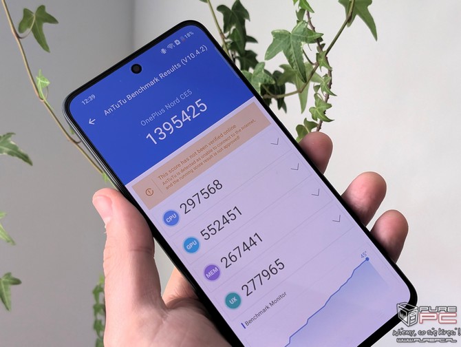 Test smartfona OnePlus Nord CE5 - na zewnątrz muzeum, w środku... liceum? Oto prawdziwy sleeper wśród smartfonów [nc1]