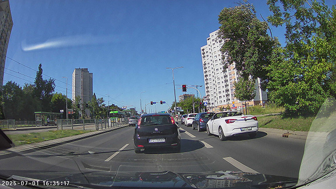 Recenzja 70mai M310. Czy tani wideorejestrator za 199 zł może być dobry? Zobacz przykładowe filmy w dzień i w nocy [nc1]
