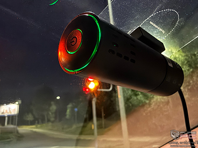 Recenzja Mio MiVue J35. Dyskretny wideorejestrator z GPS i ostrzeganiem o fotoradarach za około 300 zł. Wady też są [nc1]