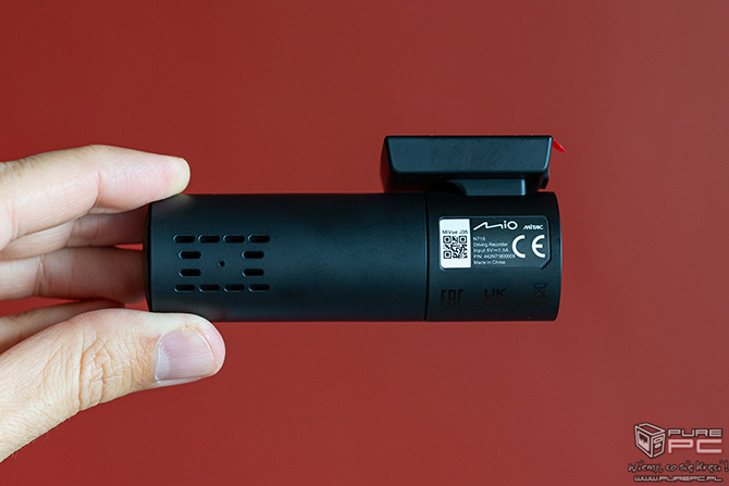Recenzja Mio MiVue J35. Dyskretny wideorejestrator z GPS i ostrzeganiem o fotoradarach za około 300 zł. Wady też są [nc1]