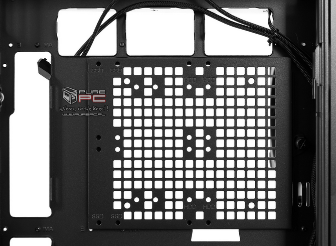 Test obudowy komputerowej FSP U691 - Efektowne szkło z trzech stron, solidna konstrukcja i miejsce na radiator 480 mm [nc1]