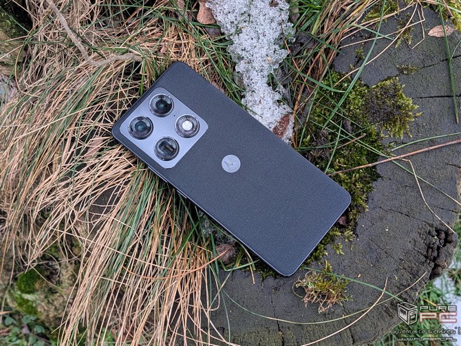 Test smartfona Motorola signature - ambicje premium w smukłej obudowie. Motorola wraca do gry o wysokie stawki [nc1]