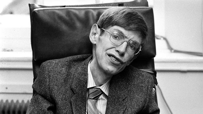 Stephen Hawking - krótka historia życia genialnego astrofizy [1]