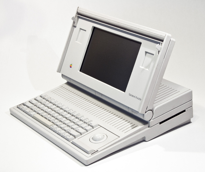 Apple Macintosh powstał 35 lat temu. To była ważna premiera [19]