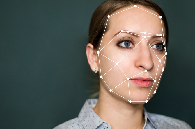 Deepfake - sztuczna inteligencja sfałszuje nam rzeczywistość? [1]