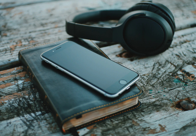 Audiobook czy ebook - który lepiej sprawdza się na smartfonie? [14]