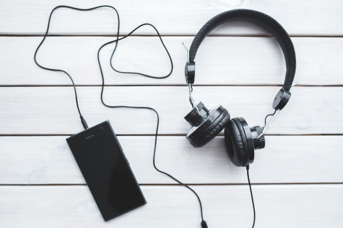 Audiobook czy ebook - który lepiej sprawdza się na smartfonie? [8]