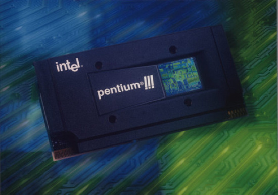 AMD Duron - 20 lat temu tanie procesory AMD rozgromiły Intela  [2]