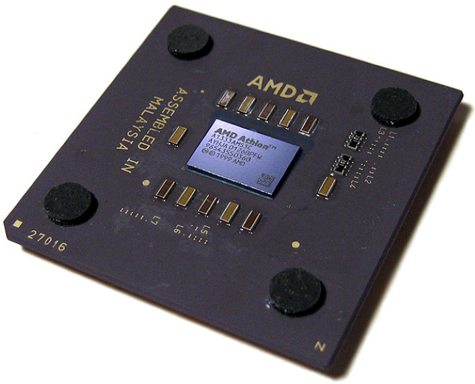 AMD Duron - 20 lat temu tanie procesory AMD rozgromiły Intela  [4]