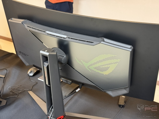 EHA Tech Tour: ASUS ROG Swift OLED PG27UCWM z RGB Stripe Tandem OLED, komputery Mini PC i peryferia komputerowe [nc1]