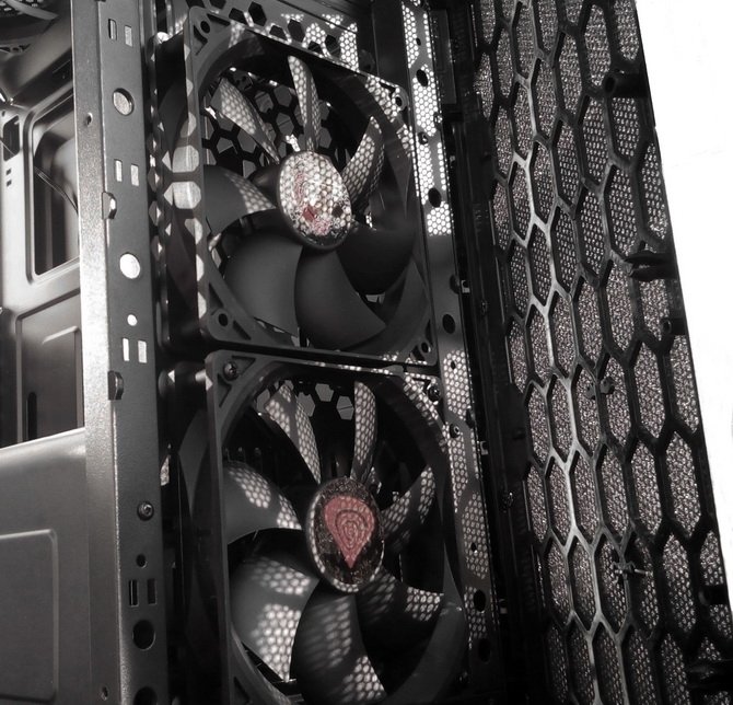 Mini-recenzja czytelnika: obudowa Genesis Titan 660 Plus [17]