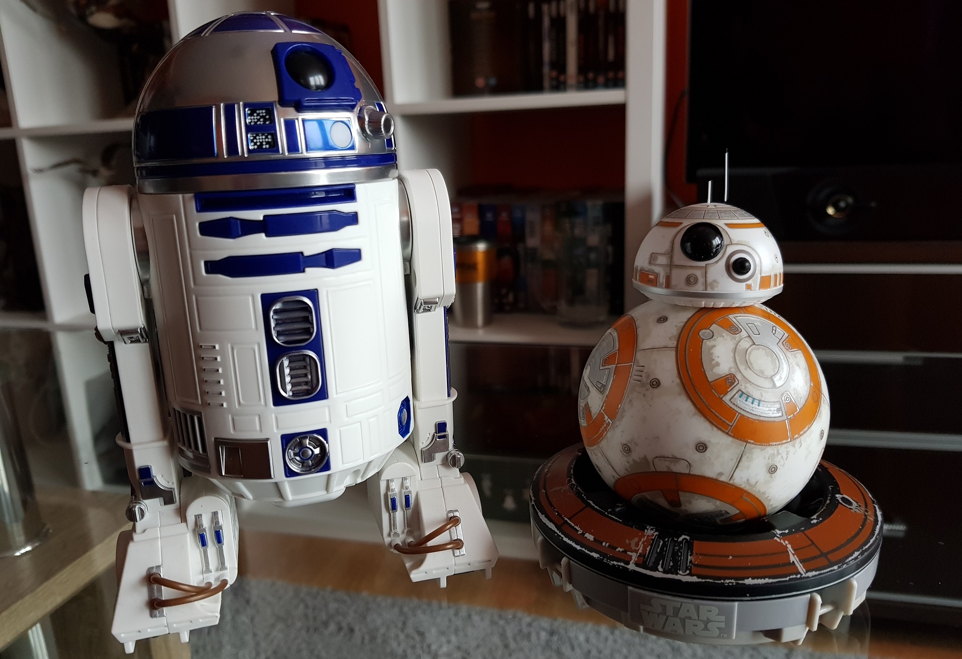 Wideo Star Wars W Realu Sprawdzamy Droidy Bb 8 Oraz R2 D2