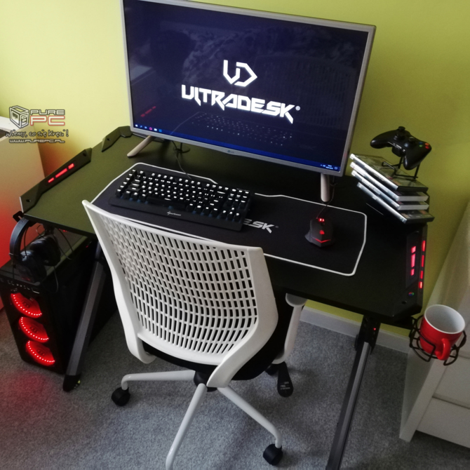 Test biurka Ultradesk Star: gdy miejsca na granie mamy niewiele [15]