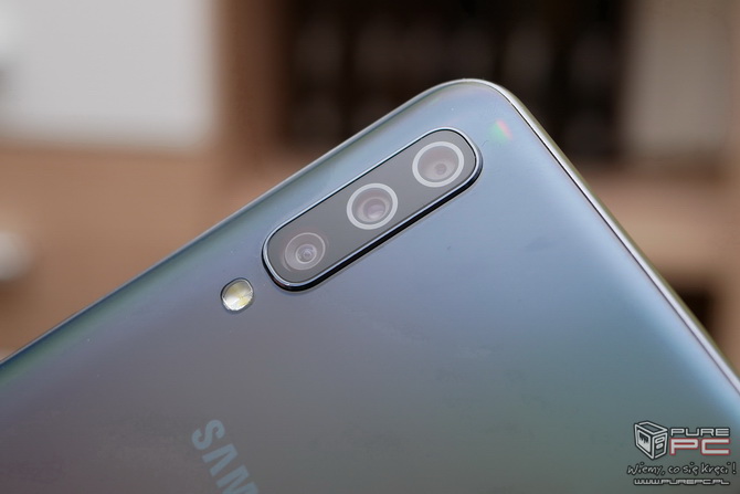 Test smartfona Samsung Galaxy A50 - Plastik znowu atakuje! [nc3]