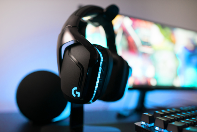 Test słuchawek Logitech G935 Wireless 7.1: coś z pięknej i coś z bestii [1]