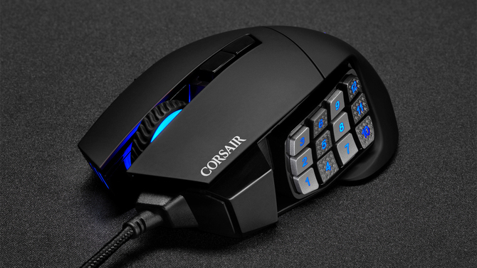 Test myszy Corsair Scimitar RGB Elite i podkładki-gigant MM500 [2]