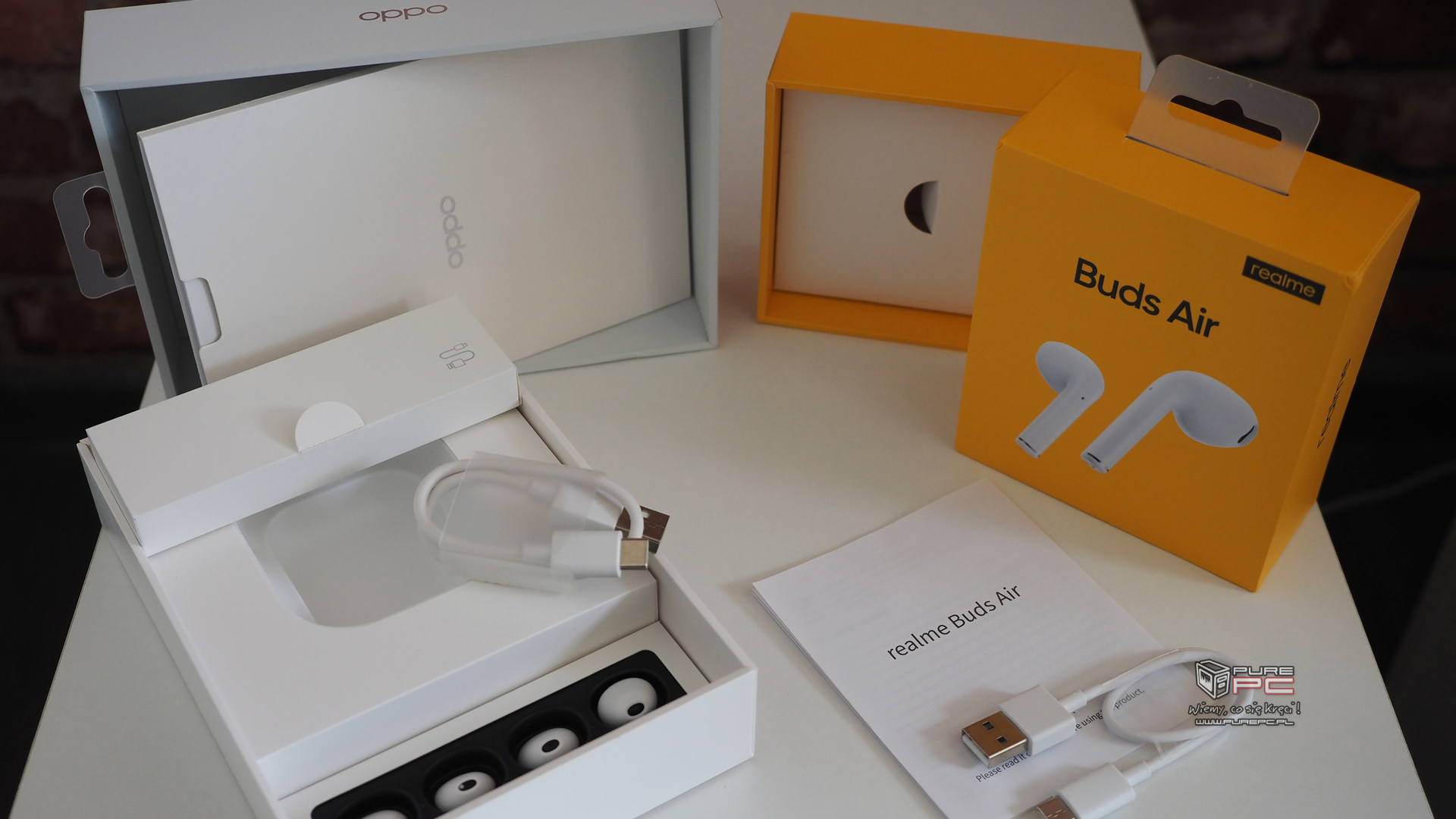 Test s uchawek Oppo Enco Free i Realme Buds Air Cena czyni cuda