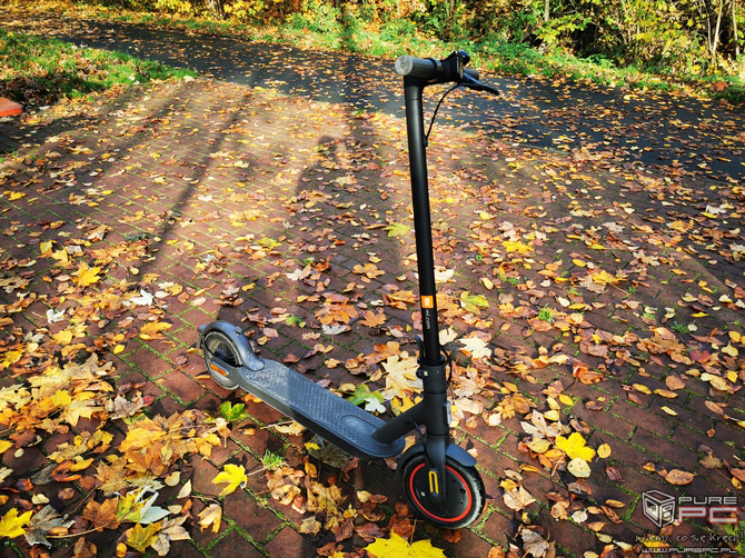 Test hulajnogi elektrycznej Xiaomi Mi Electric Scooter Pro 2 - Taką hulajką to i na koniec świata! O ile to nie dalej, niż 30 km... [nc1]