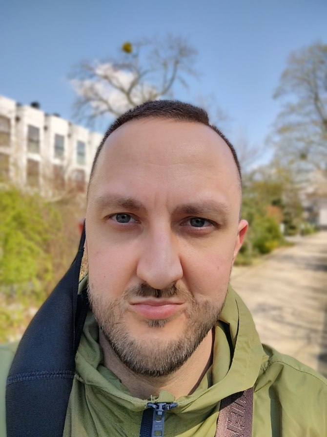 Test Motorola moto g100 – Smartfon z chipem Qualcomm Snapdragon 870, pamięcią UFS 3.1 i pojemnym akumulatorem [nc1]