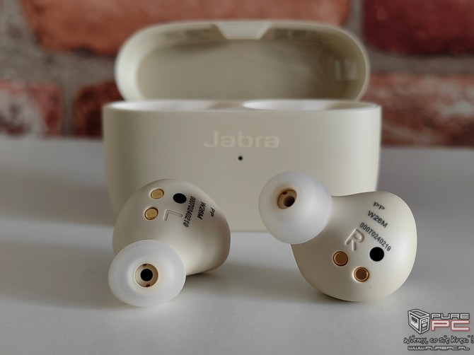 Jabra Elite 5 - test słuchawek TWS obsługujących ładowanie Qi, Multipoint i aptX. Kilka mocnych stron i srogie potknięcie [nc1]