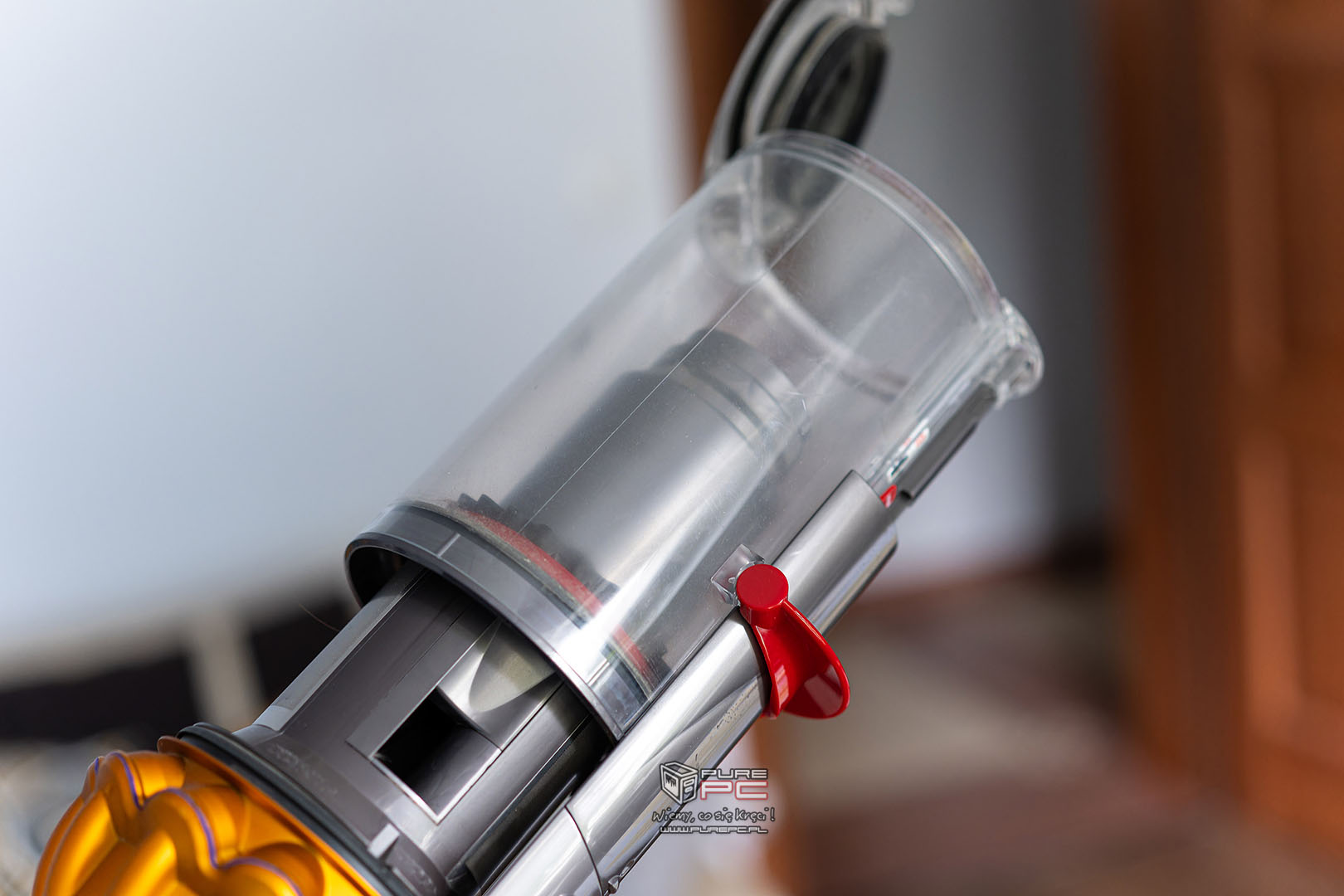 Test Dyson V15 Detect Absolute Extra. Cichy bezprzewodowy odkurzacz