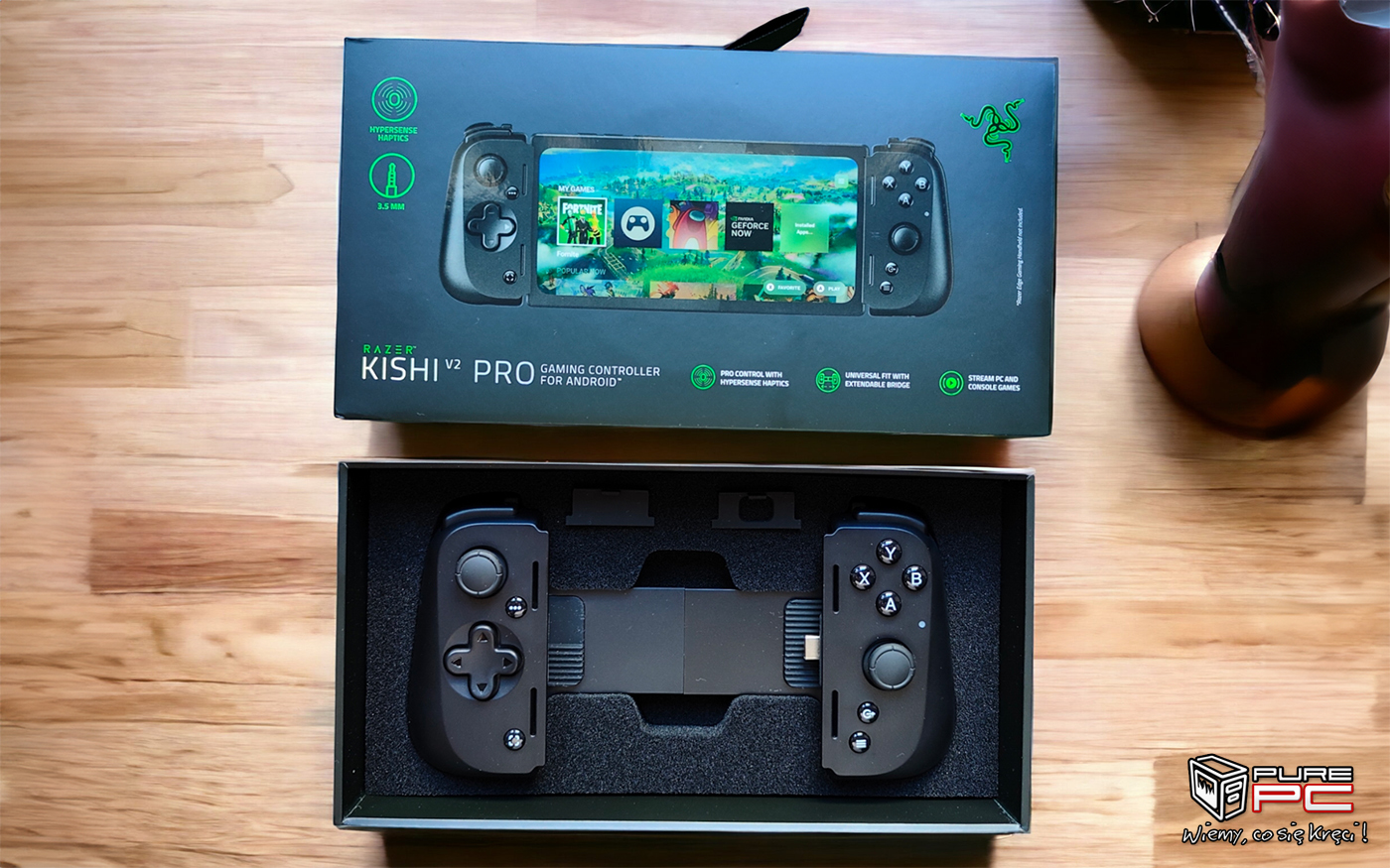 Razer Edge WiFi Gaming Tablet + Kishi V2 Pro Controller for