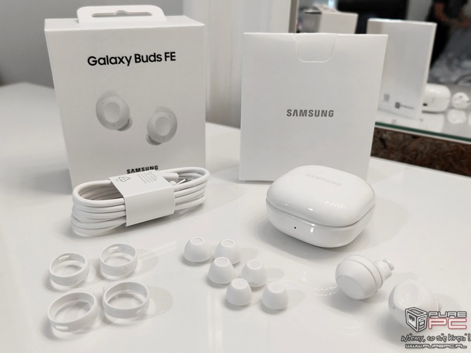 Testujemy słuchawki Samsung Galaxy Buds FE. Na co stać tańszą alternatywę dla flagowych TWSów producenta? [nc1]