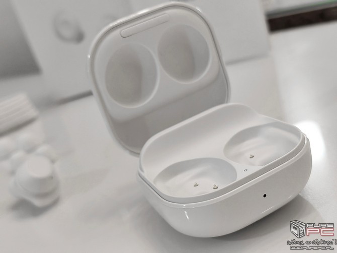 Testujemy słuchawki Samsung Galaxy Buds FE. Na co stać tańszą alternatywę dla flagowych TWSów producenta? [nc1]