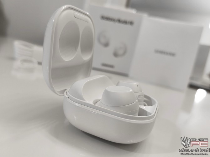 Testujemy słuchawki Samsung Galaxy Buds FE. Na co stać tańszą alternatywę dla flagowych TWSów producenta? [nc1]