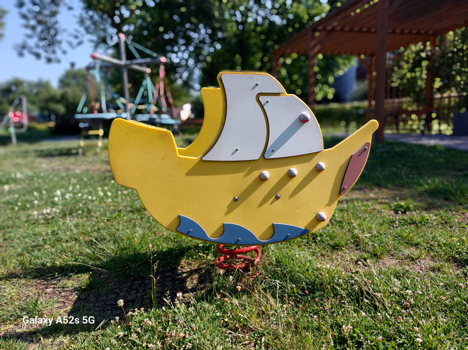 Test Samsung Galaxy A55 5G vs Galaxy A52s 5G - porównujemy popularne smartfony. Czy warto przesiadać się na nowszy model? [nc1]