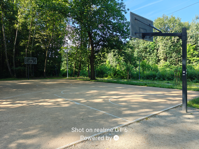 Test realme GT 6 vs realme GT 6T - który model wybrać? Omawiamy różnice pomiędzy smartfonami [nc1]