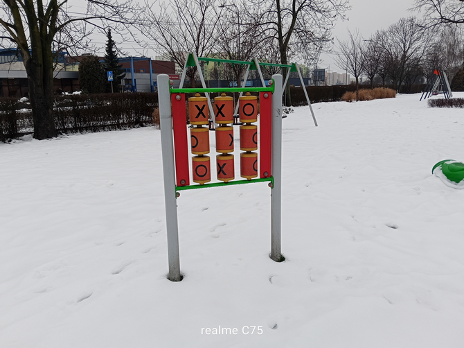 Test smartfona realme C75 - niedrogi model z dobrym aparatem i wytrzymałą obudową. Szkoda tylko, że nie grzeszy wydajnością... [nc1]